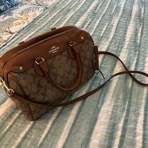 Coach crossbody strap that’s removable-with handles